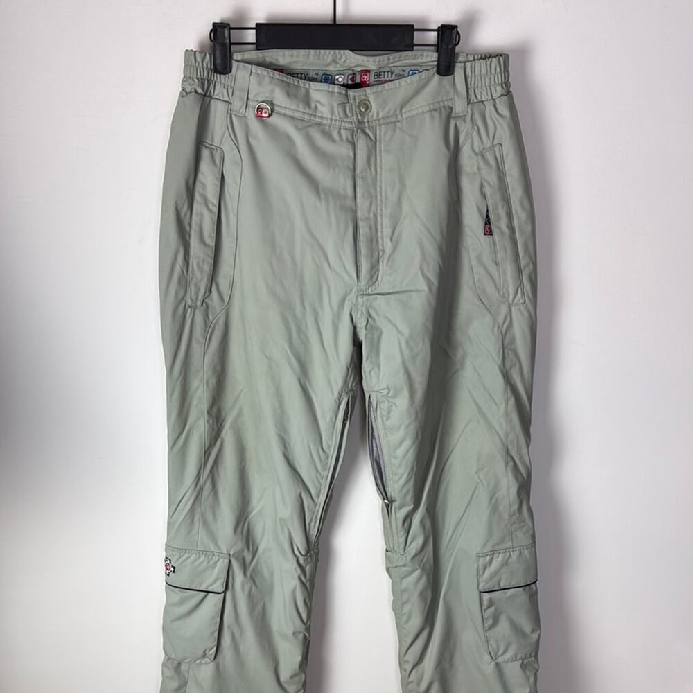 Betty Rides Snow Pants - Women’s Medium